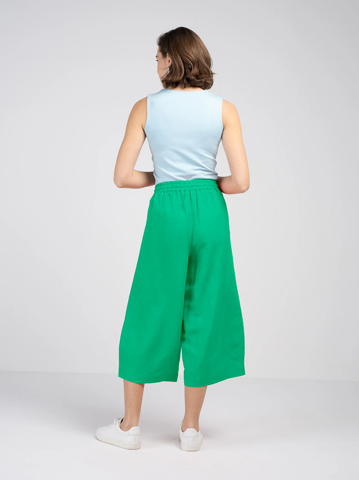 Cropped Wide Leg Linen Trousers - Image 8
