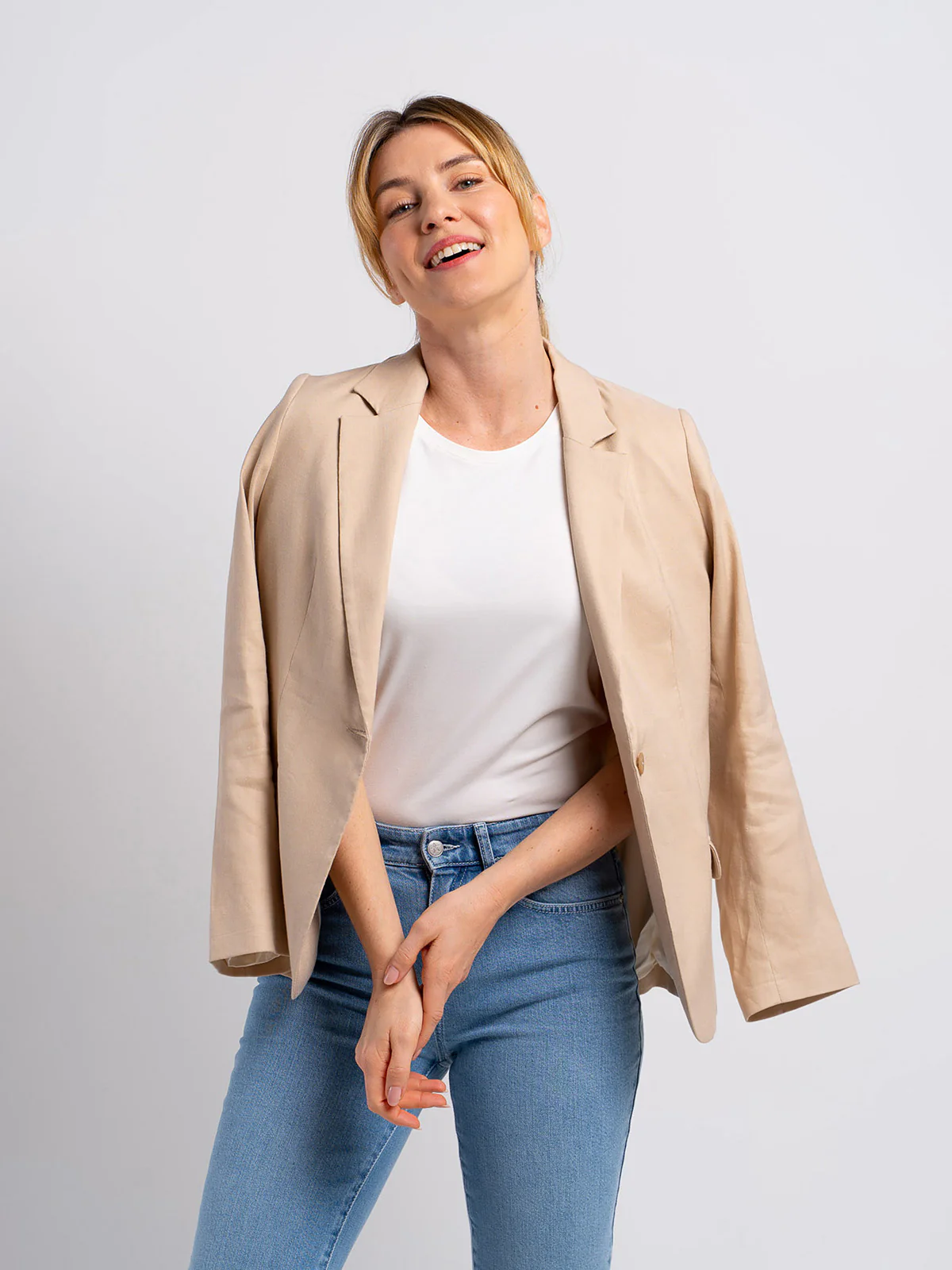 Iona Linen Blazer - Image 9