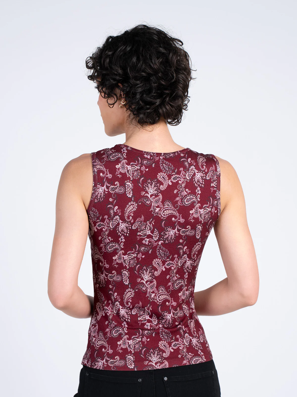 Printed Sleeveless Paisley Top - Image 16